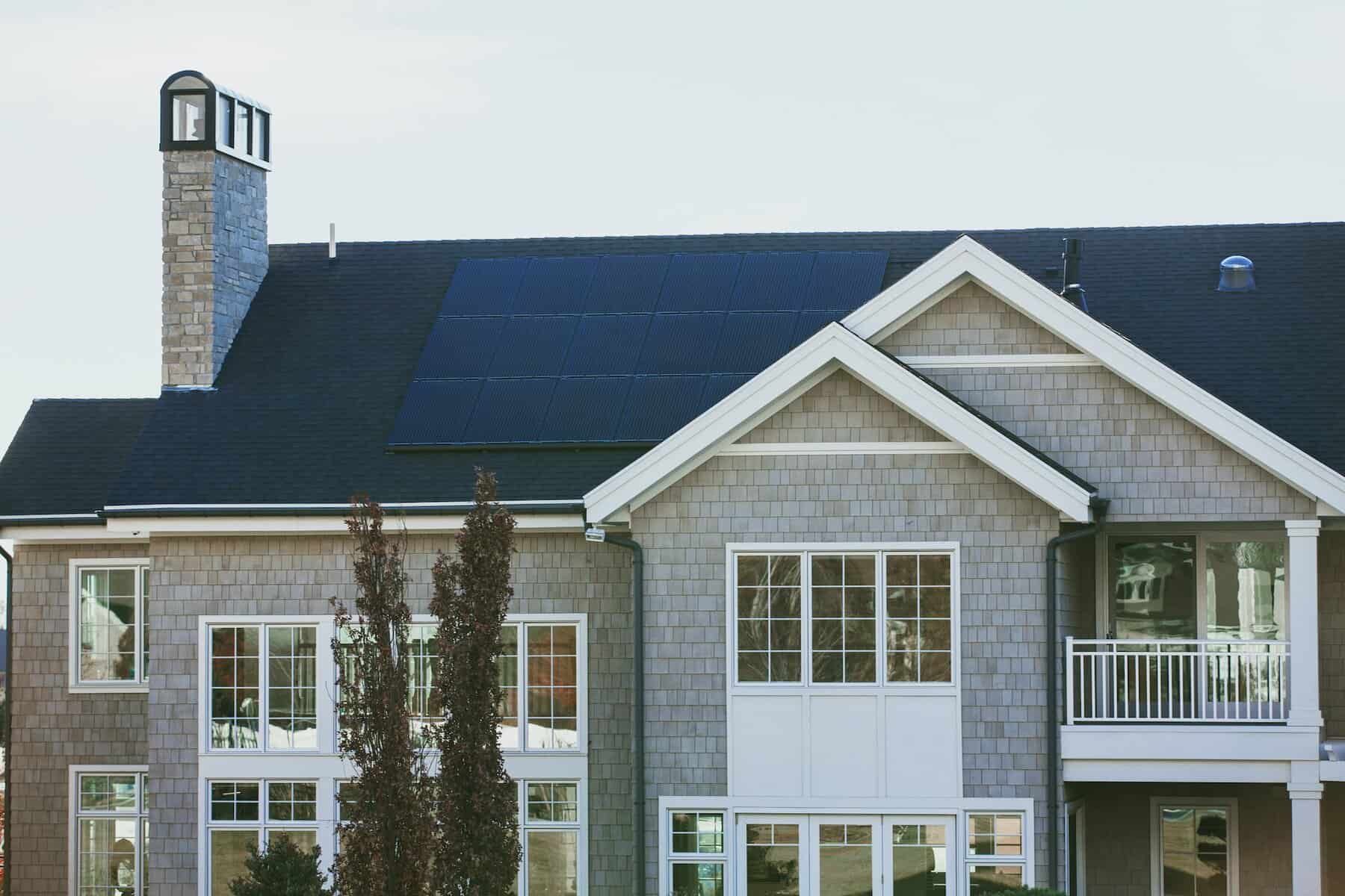 vivint solar  XxvXRdacDo unsplash